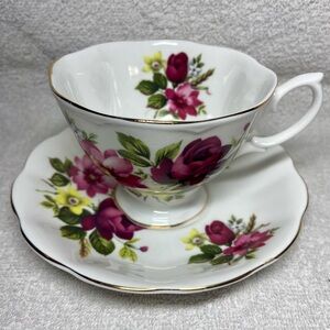 Royal Albert Vintage Bone China England tea cup and saucer set